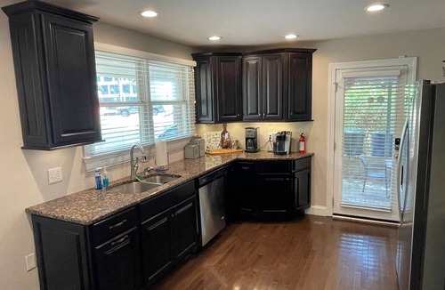 North Hills House | Explore, Shop, Dine & Relax at North Hills Main!