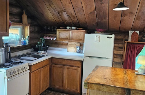 Carthage Cabin | Explore the mountains of western Maine from Colby's Cabin