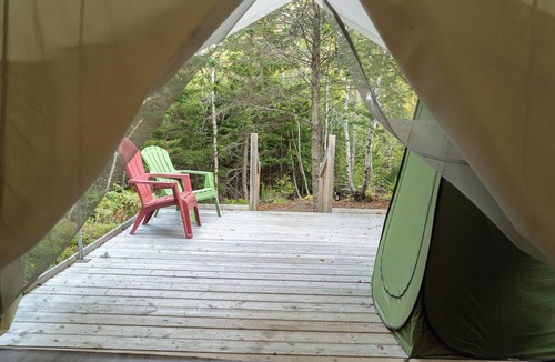 Saint Patrick RV Rental | Explorer Glamping Tent! Forest Retreat & Hot Tubs!