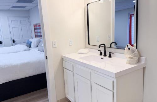 Sandusky Hotel | Explorer Rest & Recreation