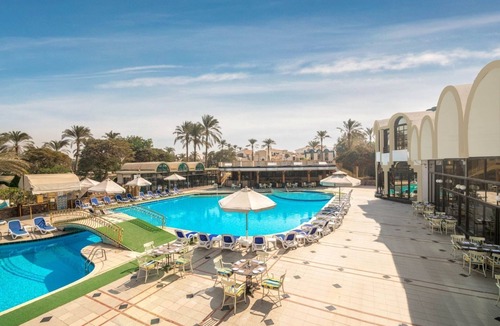 Wadi El Natrun Resort | Explorer's Basecamp: 2 Premium Rooms l Pool, Spa & City Tours