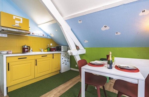 Mont d'Arene Apartment | ExploreReims - magical gaming studio near train station and city center