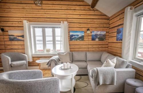 Moskenes House | Explorers Cabin Lofoten Edge