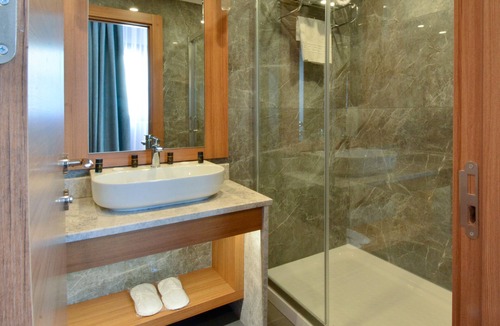 Buyukcekmece Hotel | Expoist Hotel