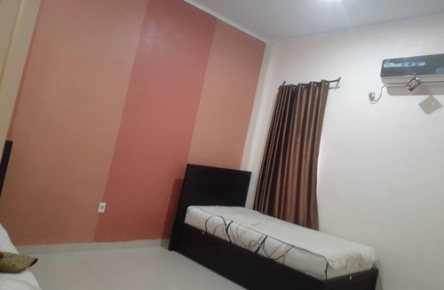 Iboih Hotel | EXPRESS O 91662 Kost Rumah Kaca