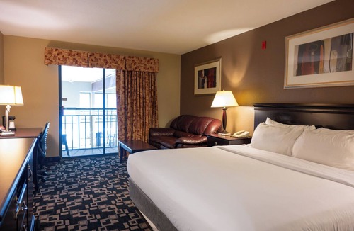 Winona Hotel | Express Suites Riverport Inn & Suites
