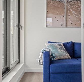 Crescent Heights House | Exquisite 2 Bed Condo near DT Core WFree Parking