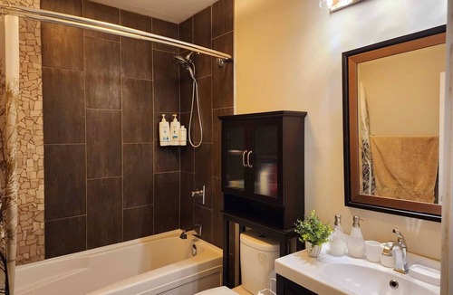 Leduc Bed & Breakfast | Exquisite 2BR suite in a Cul-de-Sac @ Leduc just 7mins to YEG