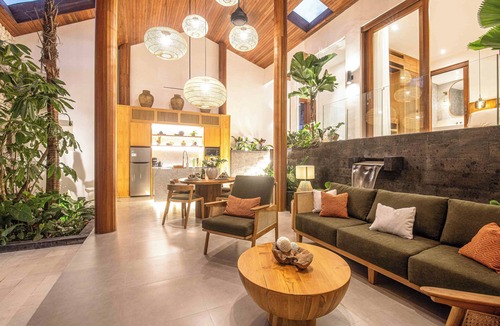 Petulu House | Exquisite 2BR Villa Jungle View, 8 Mins to Ubud