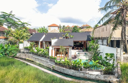 Petulu House | Exquisite 2BR Villa Jungle View, 8 Mins to Ubud