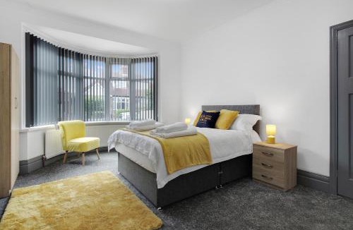 Fenham House | Exquisite 3-Bedroom, Newly Renovated, Sleeps 6