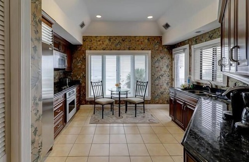 Beach Lagoon Villa | Exquisite 3-Bdrm Villa, short walk to the Ocean and Heron Point golf courses