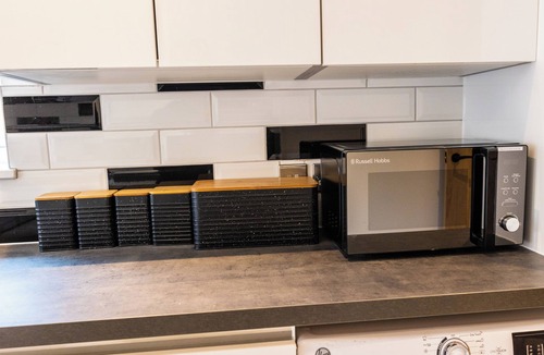 Valentines House | Exquisite 4 Bed 2.5 Bath Ilford London