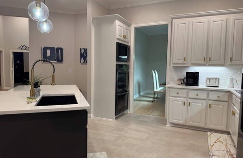 Richardson House | Exquisite 6 BR Retreat PoolSpa 4.5 Bath Sleeps 20+