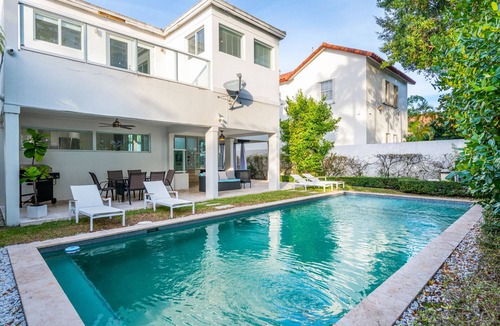 Venetian Islands Villa | Exquisite 6BR/3.5BBTH Villa