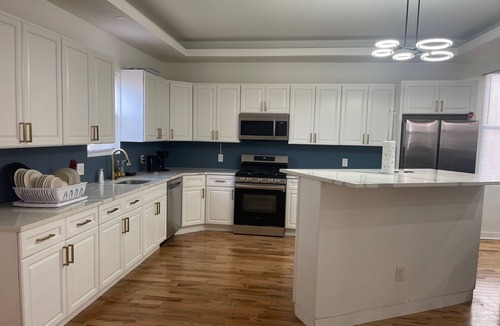 Forest Park House | Exquisite and Cozy Home -nDown Town -nA short distance from BWI Airport