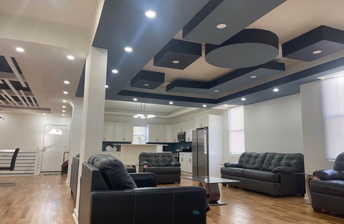 Forest Park House | Exquisite and Cozy Home -nDown Town -nA short distance from BWI Airport