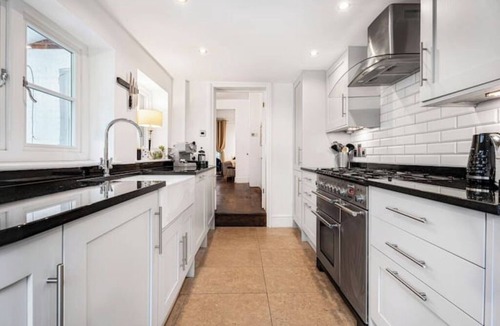 St Albans Cottage | Exquisite Central Cottage Fishpool Street 20 min train to London/10 min Luton