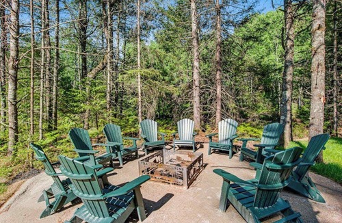 Conover House | Exquisite dog-friendly cabins with hot tub, fireplace, patio, grill, central AC, & W/D
