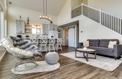 New Lisbon House | Exquisite Hagerstown Home with Deck & Gazebo!