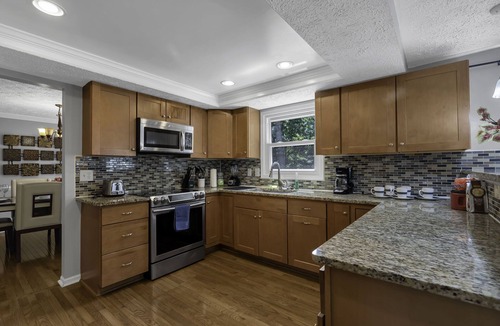 Fairfax House | Exquisite & Immaculate 5BD