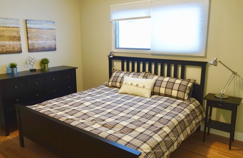 Northwest Calgary House | Exquisite Mid-Cenutry Bungalow Near Downtown