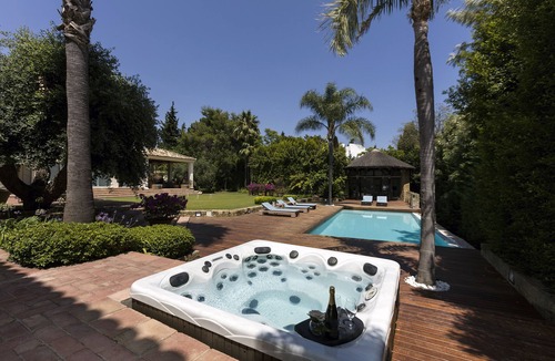 Sotogrande Villa | Exquisite private villa with private and heated pool and jacuzzi