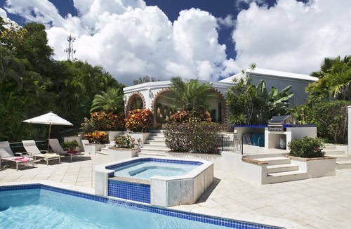 Rosendal House | Exquisite, private villa, centrally located and close to world-famous Magen`s Bay!