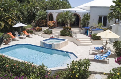 Rosendal House | Exquisite, private villa, centrally located and close to world-famous Magen`s Bay!
