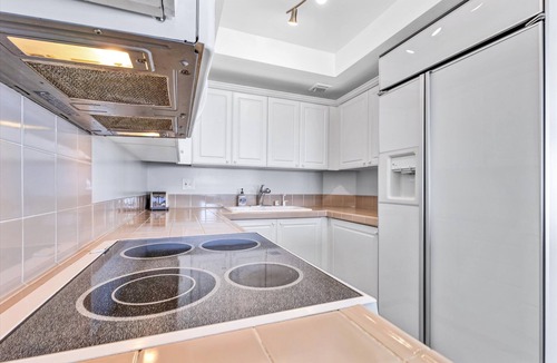 Waterfront Condo | Exquisite · Sky High Luxury · Spectacular Views!