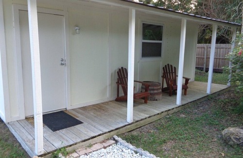 Sarasota Cottage | Exquisite Small Cottage Minutes to Siesta Key