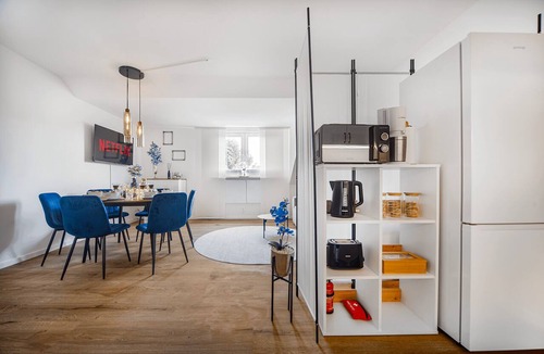 Suedviertel Apartment | Exquisite Superior Suite Near MESSE/CENTER/RÜ/GRUGA/EVONIK/EON