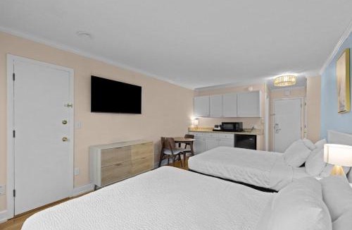 Litchfield by the Sea Apartment | Exquisite Unit on the 1st Flr Resort View Room