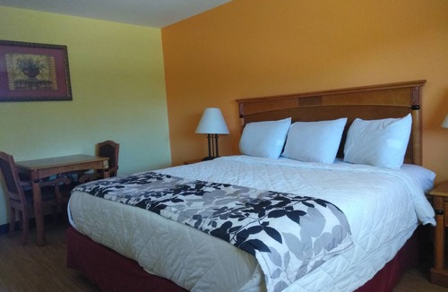 Canyon Acres Hotel | Extend a Suites & RV Park