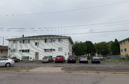 Wenonah Apartment | Extended Stay 2 Bedroom Apt near MOA MSP - Main level