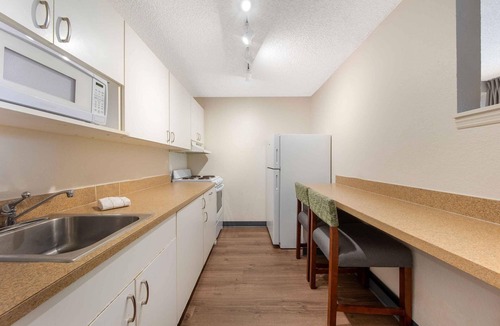 Survey Creek Hotel | Extended Stay America Suites Ft Lauderdale Cyp Crk NW 6th Wy