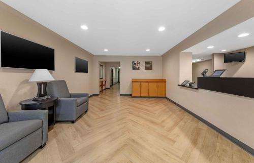 Hunt Club Hotel | Extended Stay America Suites - West Palm Beach - Northpoint Corporate Park