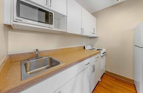 Hunt Club Hotel | Extended Stay America Suites West Palm Beach Northpnt Corpor