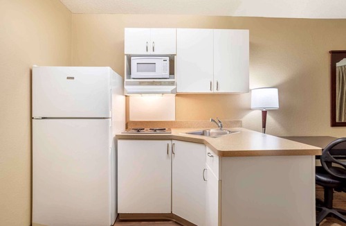 Tougaloo Hotel | Extended Stay America Select Suites Jackson North