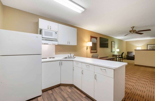 Schaumburg Hotel | Extended Stay America Suites Chicago Schaumburg I90