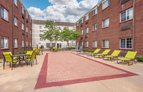 Blue Ash Hotel | Extended Stay America Suites - Cincinnati - Blue Ash - Reed Hartman