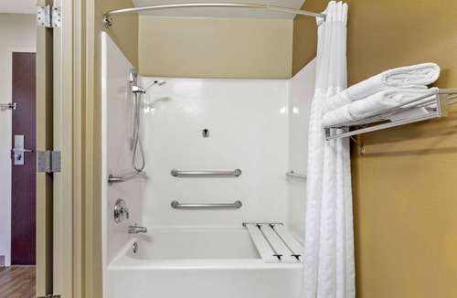 Fairvilla Hotel | Extended Stay America Suites Orlando Maitland 1776 Pembrook