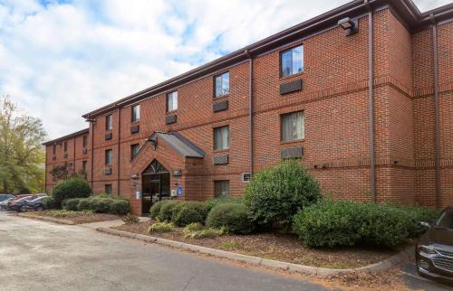 Raleigh Hotel | Extended Stay America Suites - Raleigh - North Raleigh - Wake Towne Dr