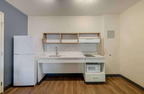Doral Hotel | Extended Stay America Suites Miami Airport Doral