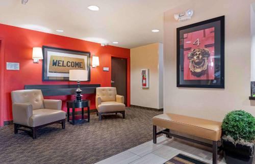 Hanover Park Hotel | Extended Stay America Select Suites - Chicago - Hanover Park