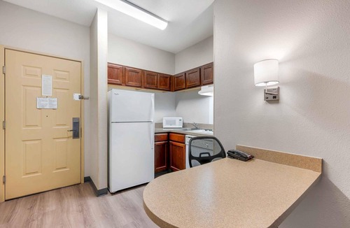 Wayne Hotel | Extended Stay America Suites Indianapolis Airport W Southern