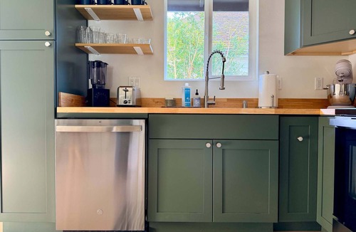Columbia Apartment | Extended Stay Gem in Columbia - Walk to Parks