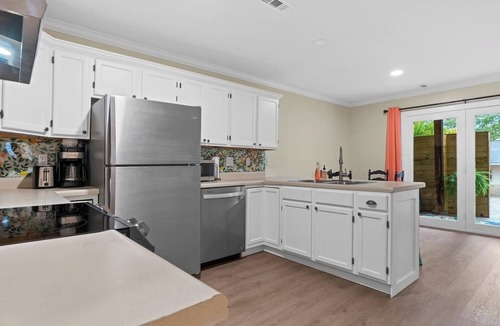 Richmond Apartment | Extended Stay - Park Place #4 - Stylish, Comfort, & Convenience, Just Like Home