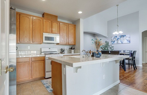 Southwestern Sacramento House | Extended-Stay Ready! Elk Grove Unit w/Pool Access