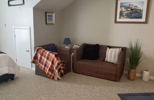 Newport News Apartment | Extra large studio centrally located. Cozy, and quiet. Private parking.